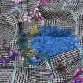 Вискоза в черно-белую клетку, крупные голубые цветы, ш.145 оптом