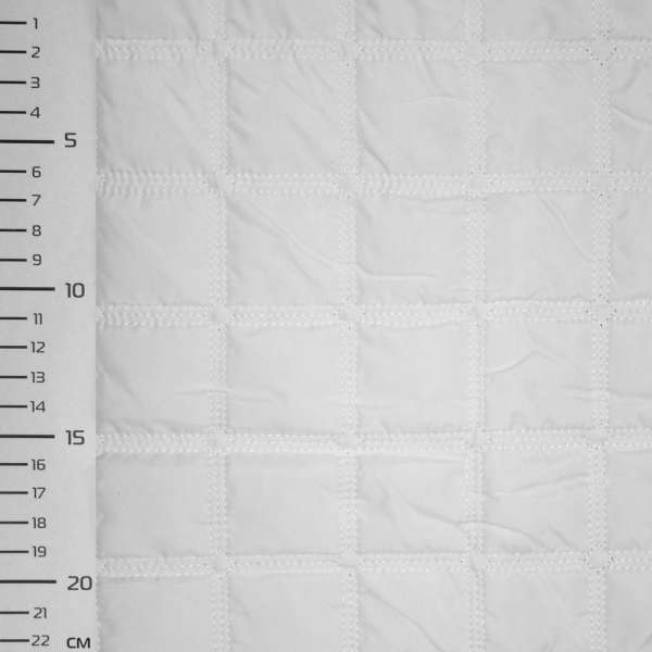 Ткань плащевая стеганая матовая квадраты 4,5 см белая, ш.145 оптом