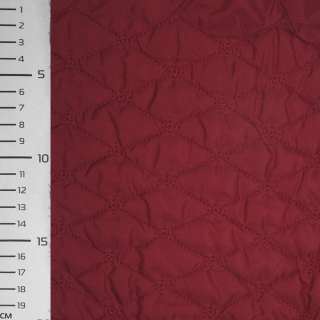 Ткань плащевая стеганая матовая ромбы 6,5х3,5 см вишневая, ш.145 оптом