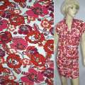 Трикотаж віскозний стрейч білий з червоними, малиновими, бордовими квітами ш.140 оптом