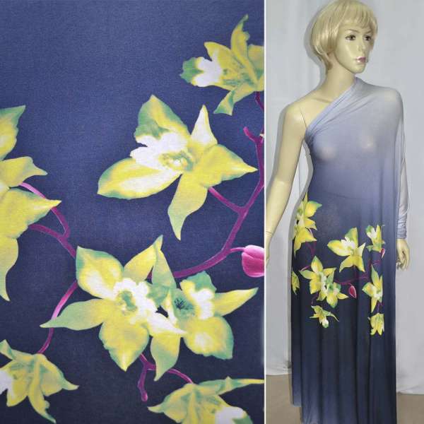 Трикотаж віскозний стрейч синьо-блакитний з великою квіткою (рапорт) ш.135 оптом