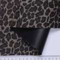 Ткань ПВХ бежевая, черно-коричневый принт леопард, ш.150 оптом