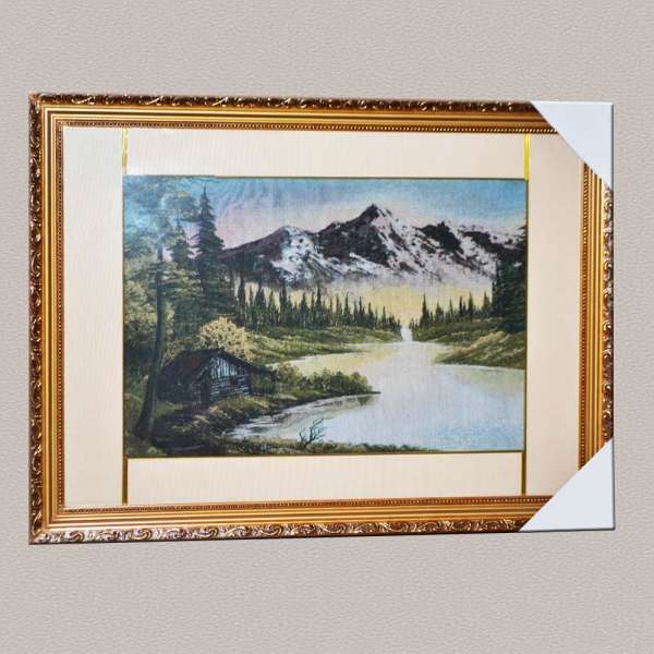 Картина гобелен под стеклом 58х78см (гобелен 36х54) домик на берегу озера в горах оптом