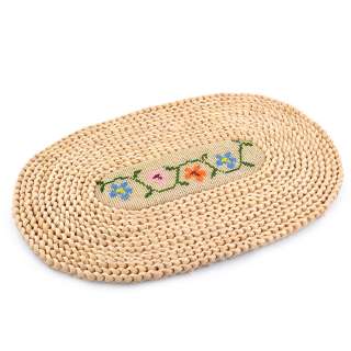 Сервировочный коврик плетеный овальный с вышивкой 4 цветочка 28х44 бежевый оптом