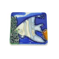 Магнит сувенирный керамика глазурь 6 х 6 см рыба скалярия бело-голубая