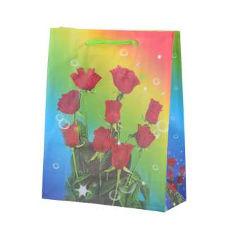 Пакет подарунковий 23х18х7,5 см з трояндами червоними райдужний оптом