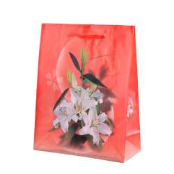 Пакет подарочный 23х18х7,5 см с лилиями белыми красный