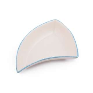 Салатник керамический капля острая 18,5х13х3,5 см белый голубой край оптом