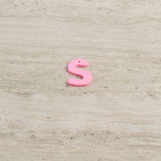 Пришивной декор буква S розовая, 25мм оптом