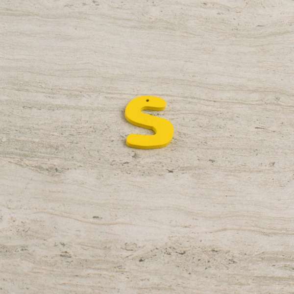 Пришивний декор літера S жовта, 25мм оптом