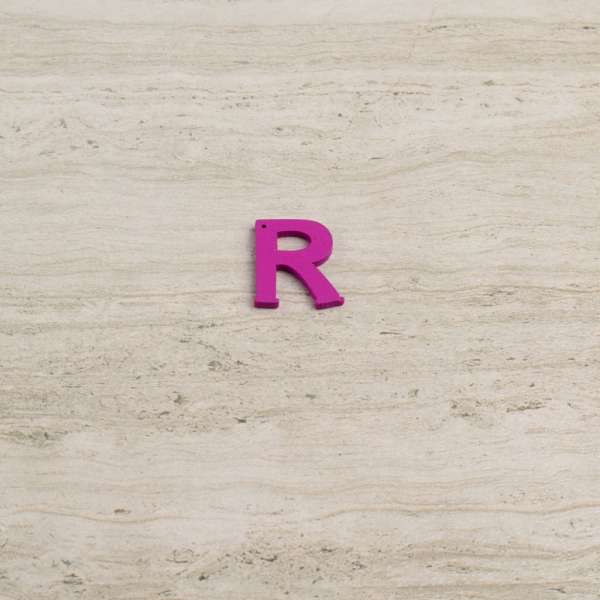 Пришивний декор літера R фіолетова, 25мм оптом