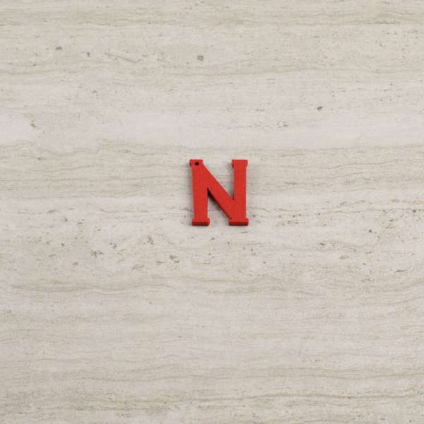 Пришивний декор літера N червона, 25мм оптом
