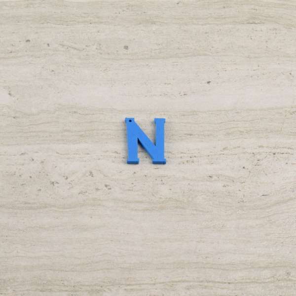 Пришивний декор літера N синя, 25мм оптом
