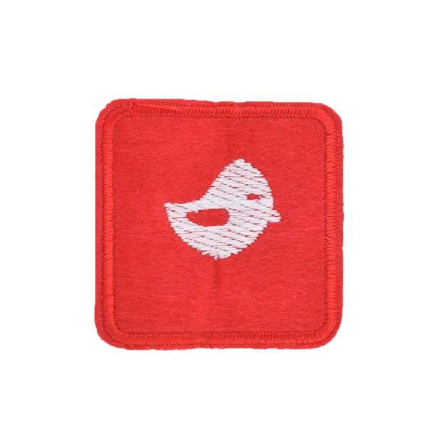 Термоаппликация Квадрат с птичкой белой 45х45мм красный оптом