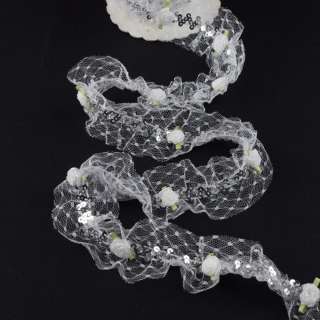 Стрічка еластична декоративна з мереживом, паєтками і трояндочками біла 5см оптом