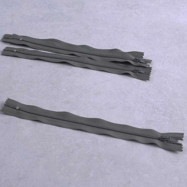 Молния спиральная М-20 Тип-3 неразъемная х/б коричневая с темно-серым оптом