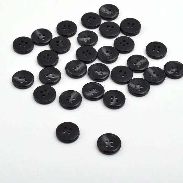 Пуговица черная 15мм на 4 прокола (1005) оптом