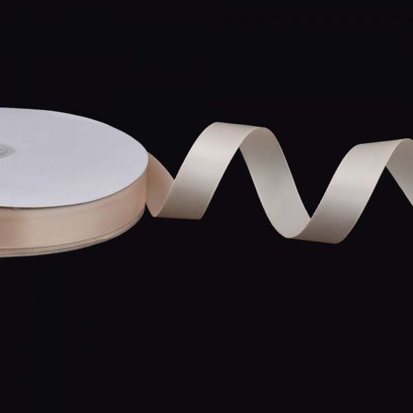 Лента атласная 20мм бежевая светлая А2-06-006 на метраж (бобина100яр/283,3гр) оптом